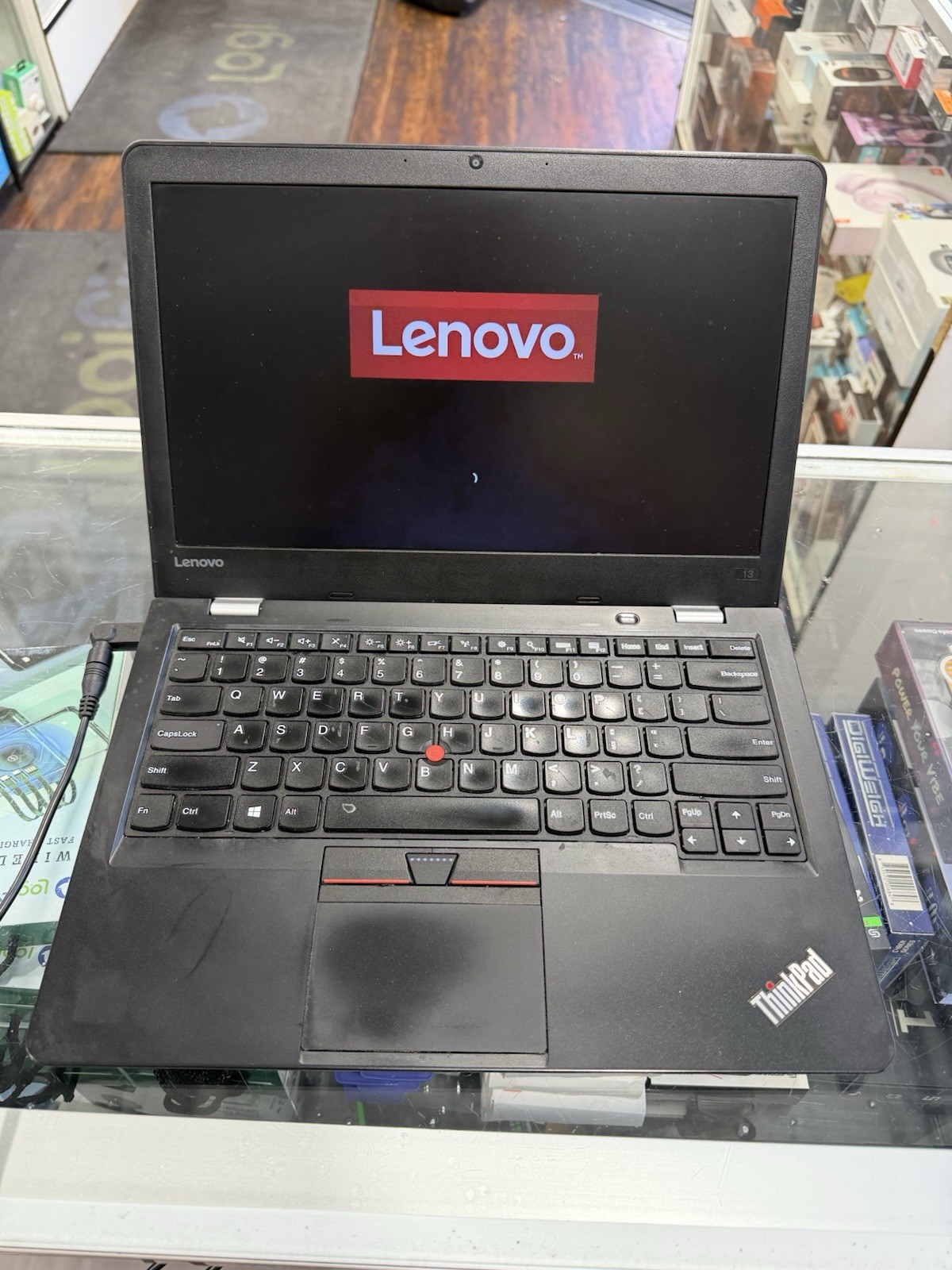 Lenovo ThinkPad Gen 2 13.3” (256 GB SSD. Intel Core i5 2.4GHz 32GB