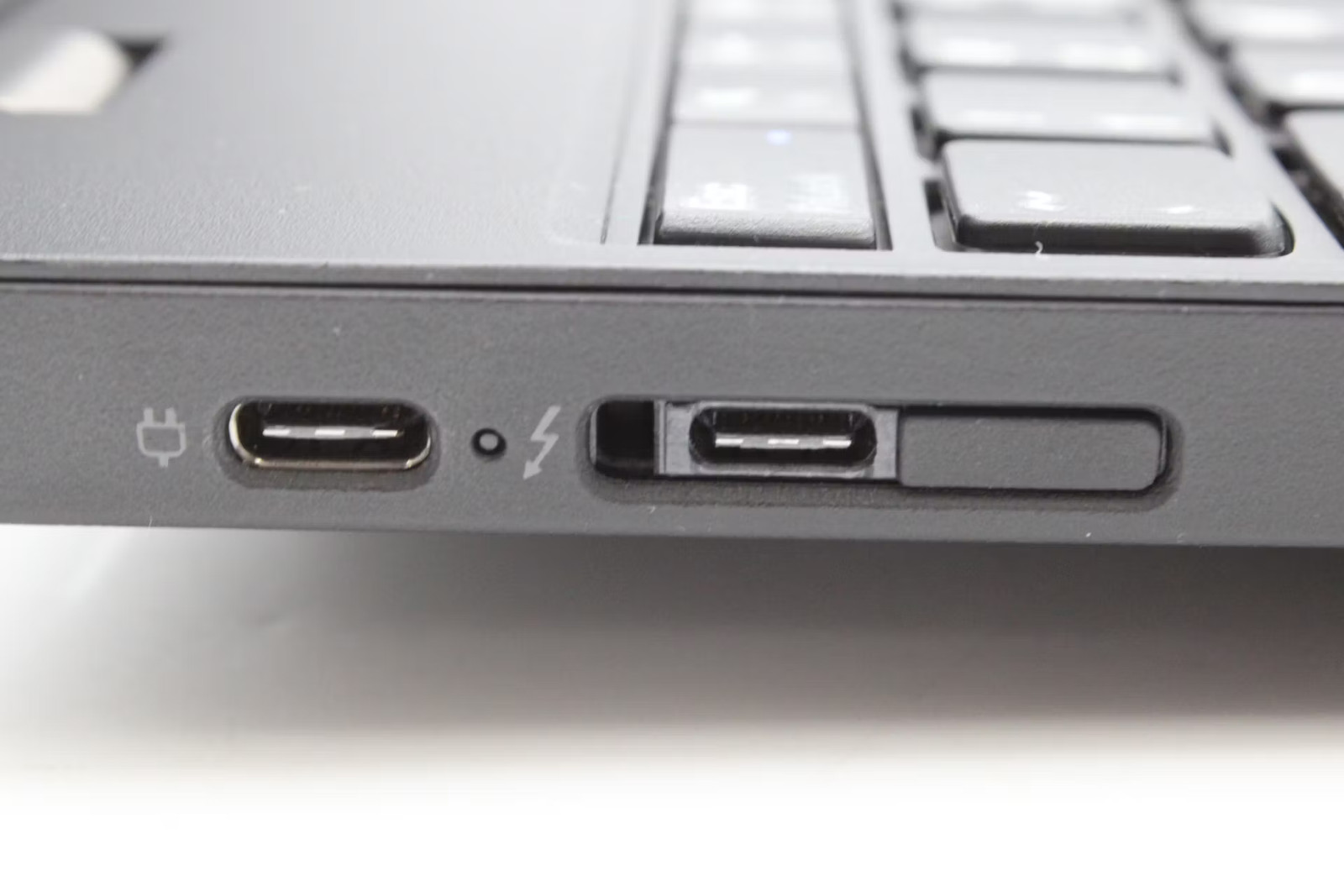Lenovo ThinkPad P52s Used 15.5″ i7-8650U, 256GB NVMe, 16GB RAM, P500