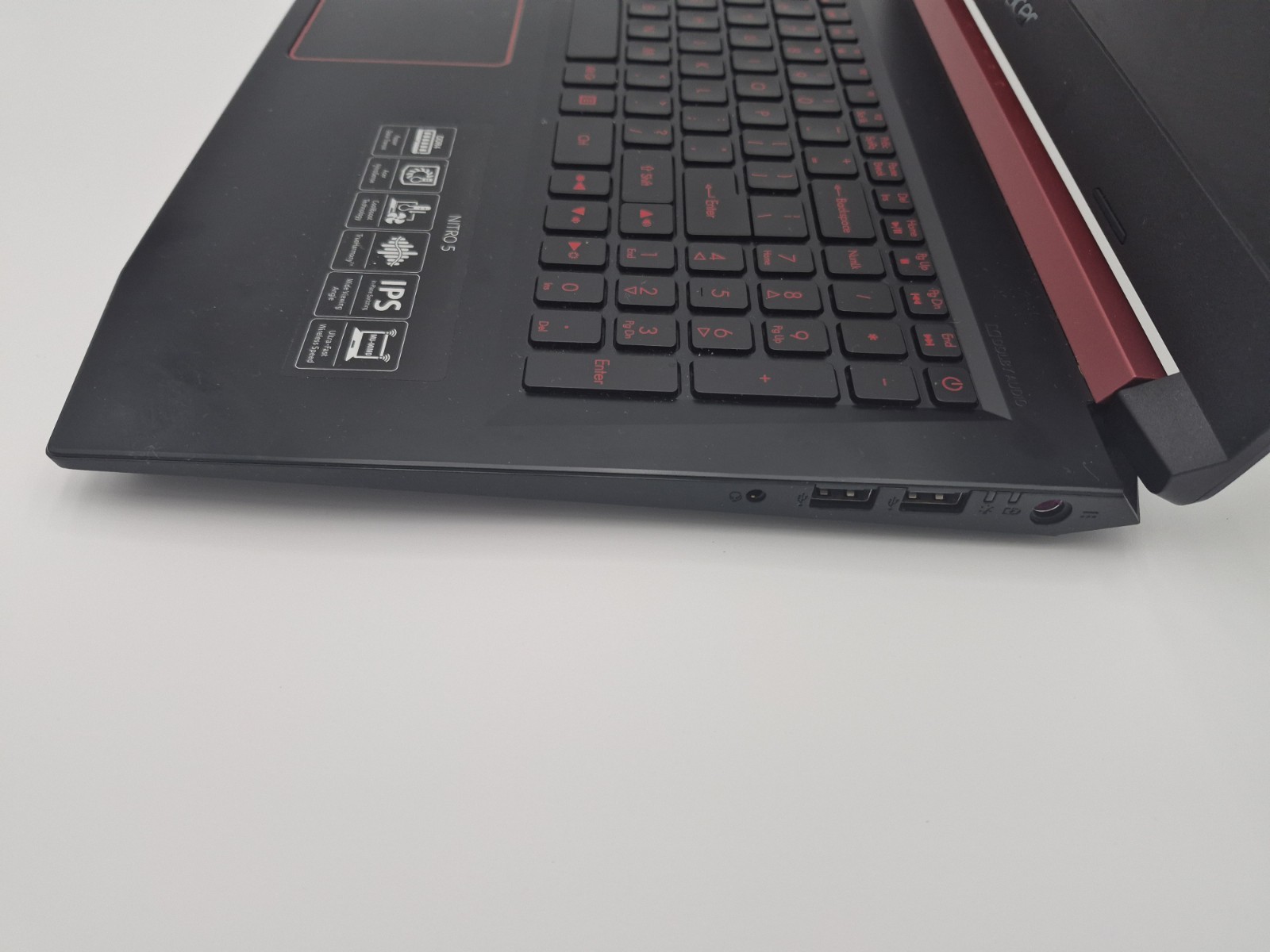 Acer Nitro 5 15.6″ FHD Gaming Laptop Ryzen 5 Radeon RX w/ Charger (Pre-owned)
