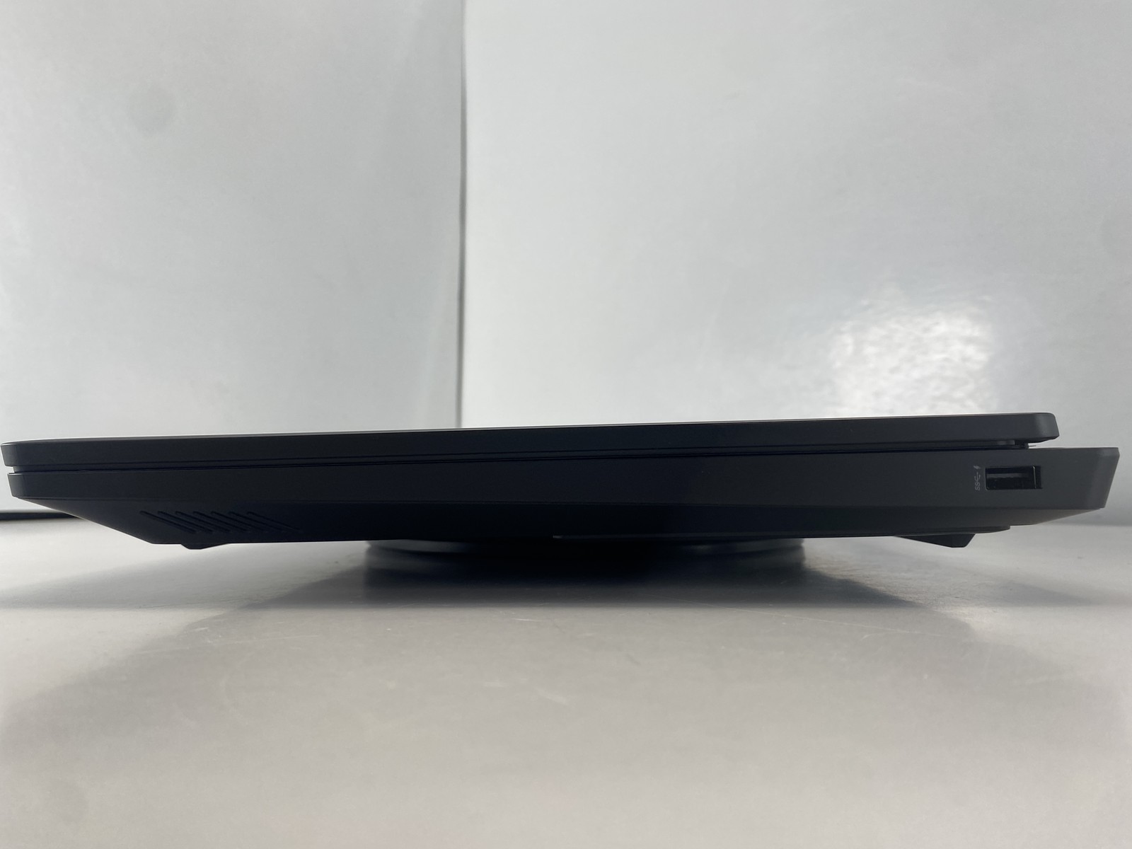 HP Laptop Omen Gaming 17-DB1095CL 17″ AMD Ryzen AI 9 365 1TB RTX 5060