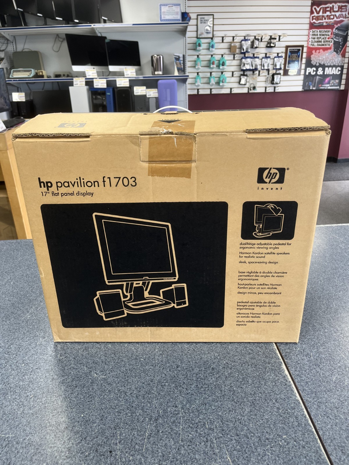 hp pavilion f1703 USED IN BOX Vintage monitor