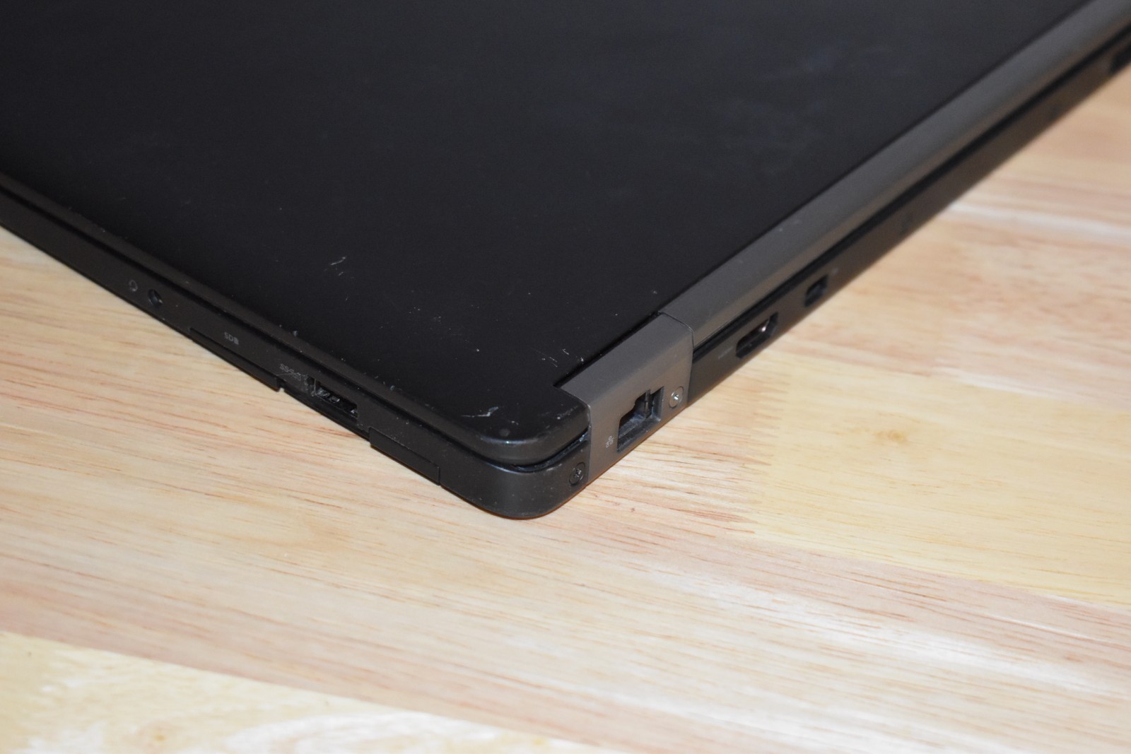 Dell Latitude E7470 Intel Core i7-6600U 2.6GHz 4GB RAM 128GB SSD Windows 10 Pro