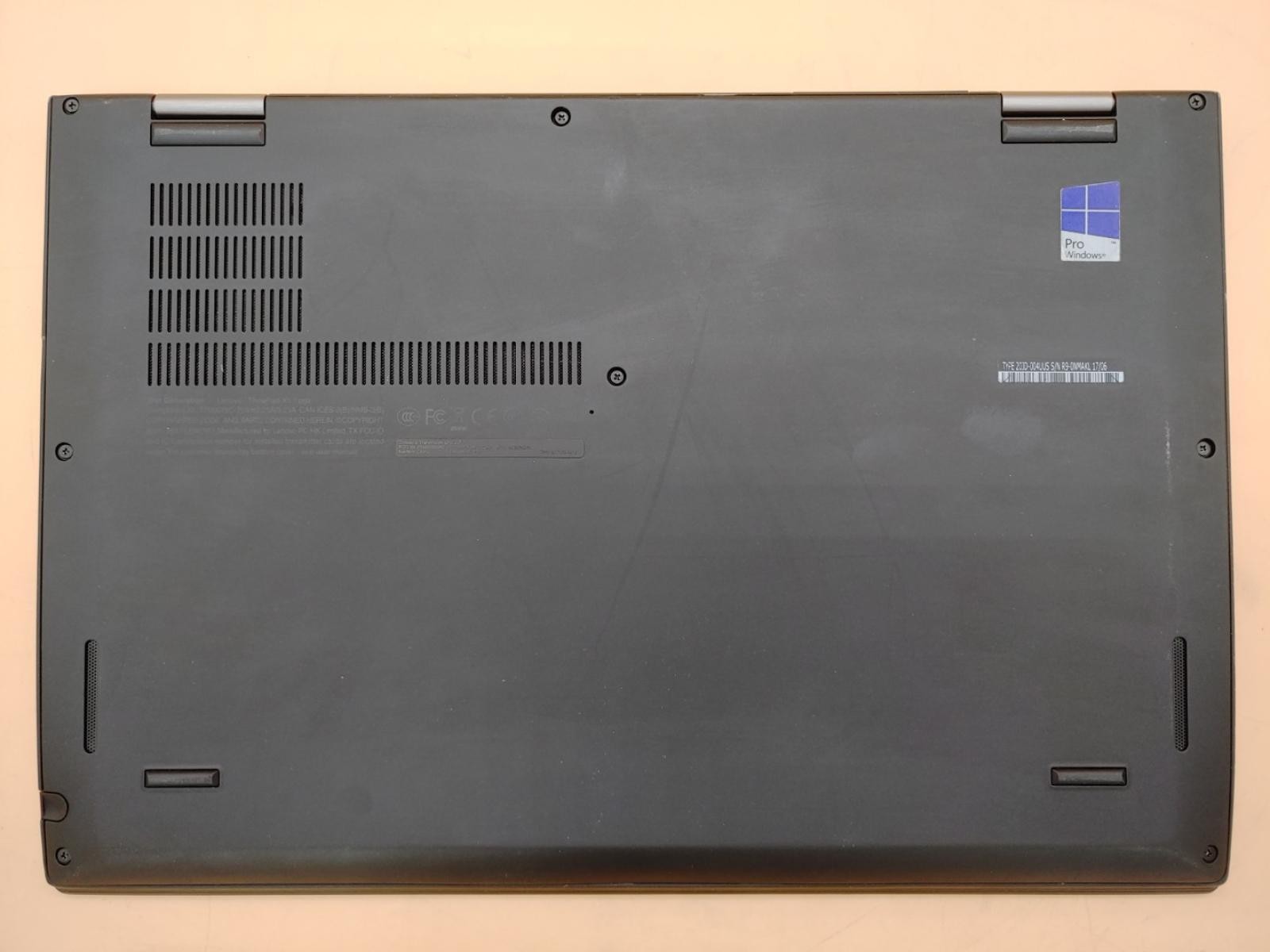 Lenovo ThinkPad X1 Yoga 2nd Gen 14″ i7-7500U 8GB *NO SSD/NO OS/NO AC* **READ**