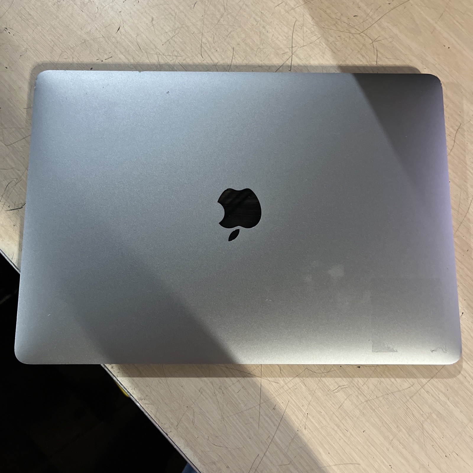 APPLE MACBOOK AIR 13″ SCISSOR, 2020 CORE I3-1000NG4 1.1GHZ 8GB RAM 256SSD *