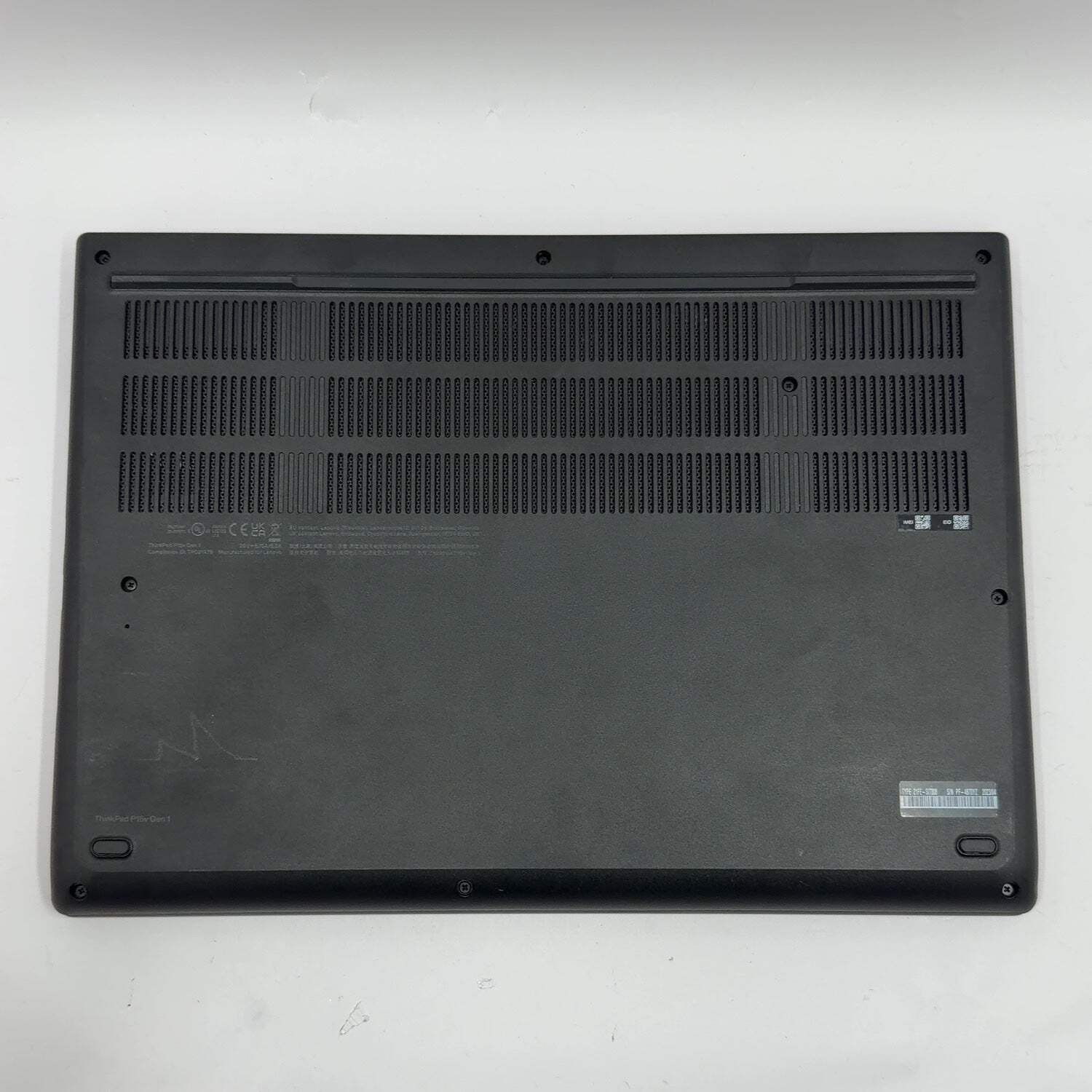 Lenovo ThinkPad P16v Gen 1 16″ Ryzen 5 Pro 7640HS 16GB RAM 512GB SSD RTX A500