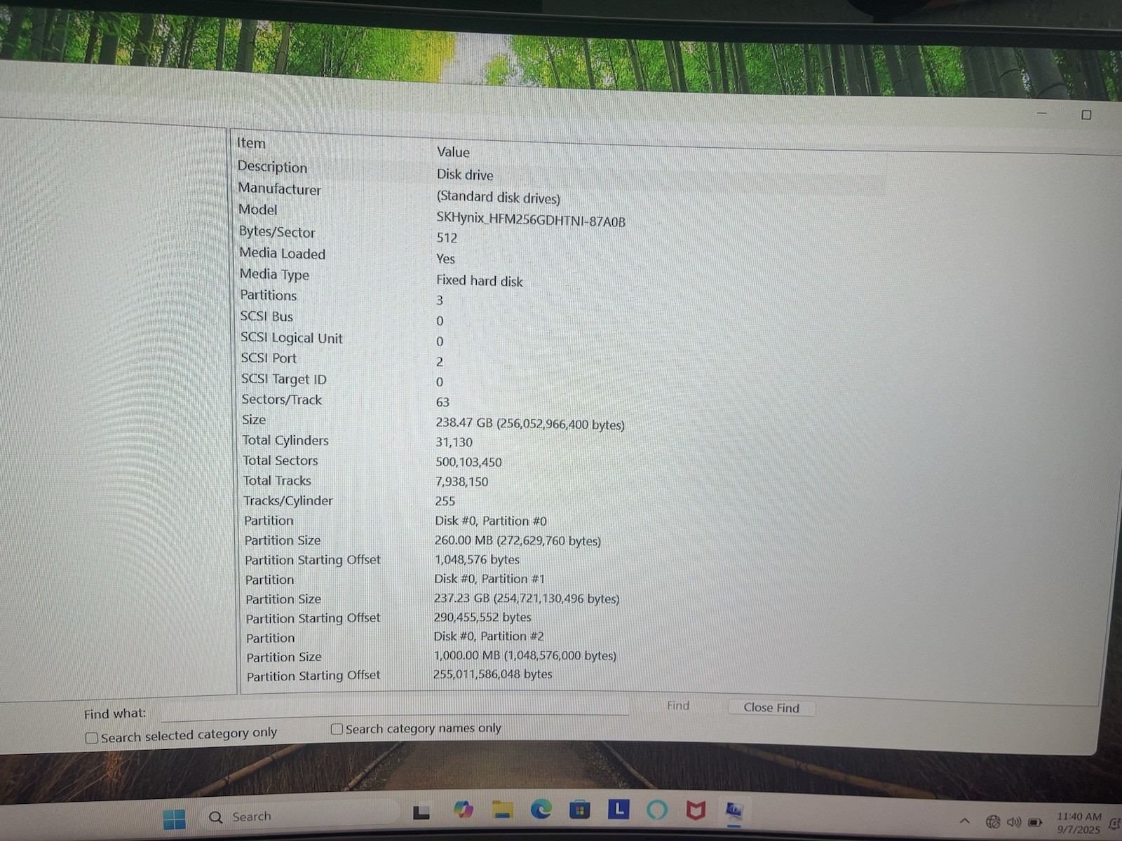 Lenovo IdeaPad 5 Ryzen 5• 8GB RAM• 256GB• Broken Screen + Hinge. Desktop /Repair