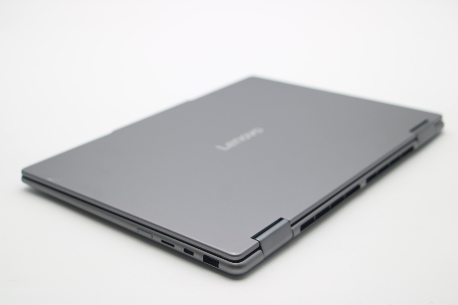 Lenovo Yoga 7 2-in-1 14ILL10 *2.1GHz Ultra 5 226V/16GB RAM/1TB SSD* 6Mt Warranty