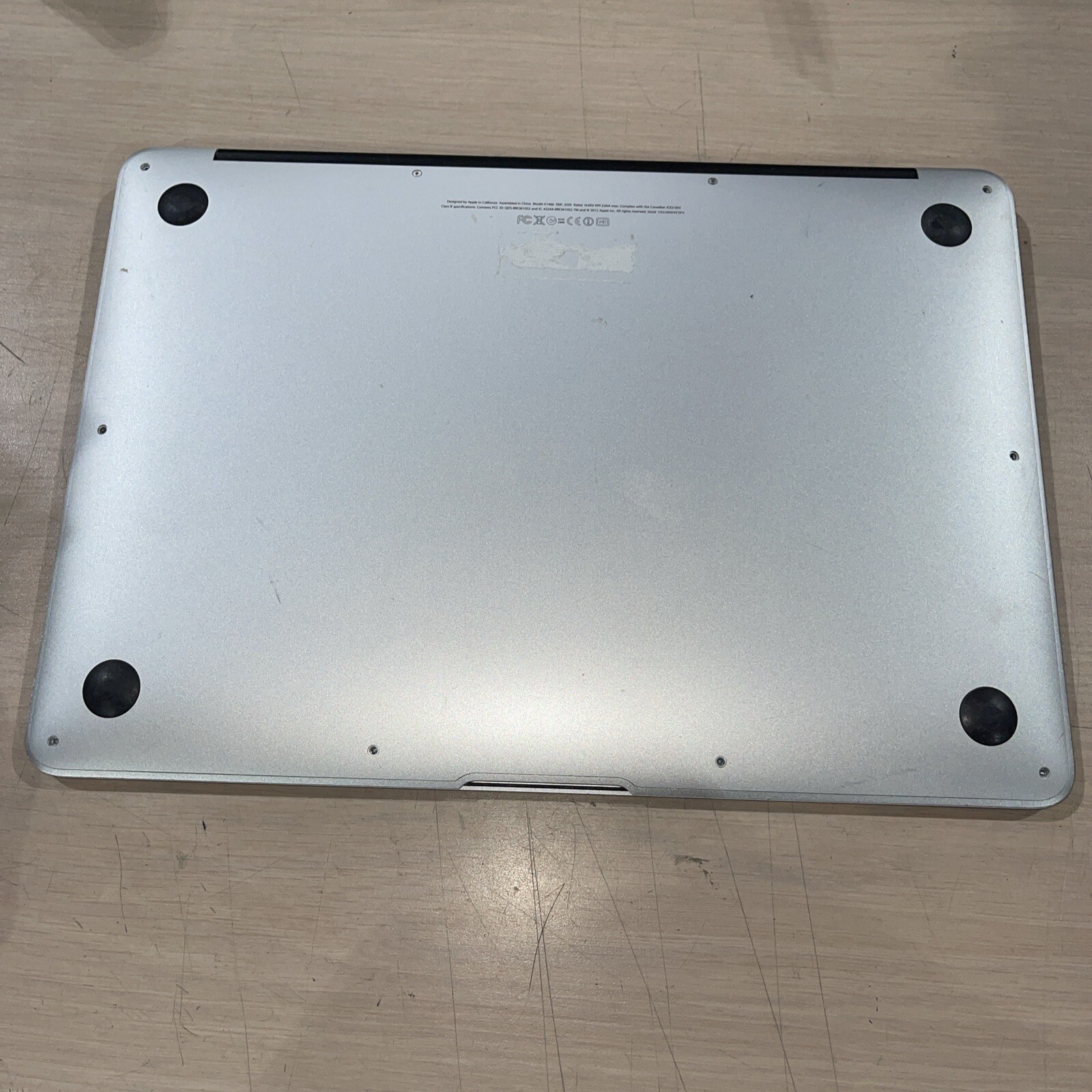 Apple Macbook Air Mid 2012 i5-3427U 1.8GHZ 4gb RAM NO HD;