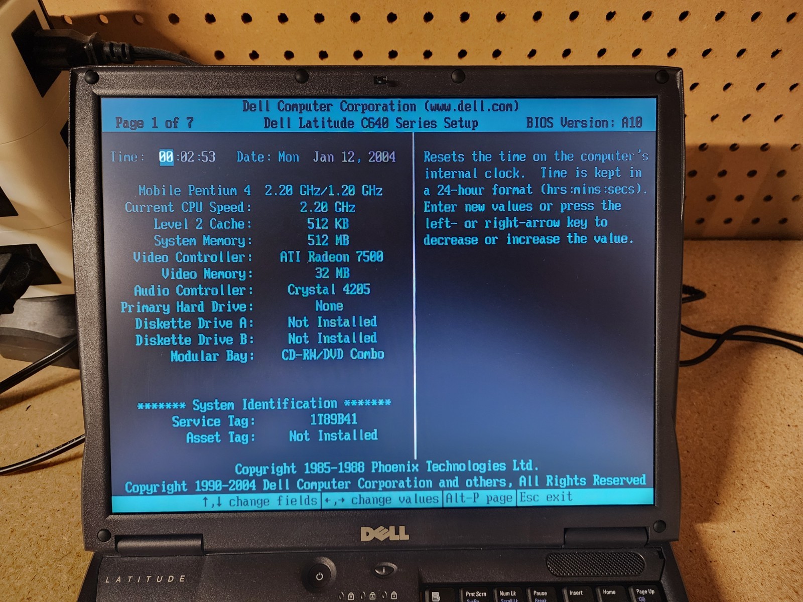Dell Latitude C640 Pentium 4 Mobile 2.2GHz 512MB RAM No HDD/OS/Caddy Radeon GPU
