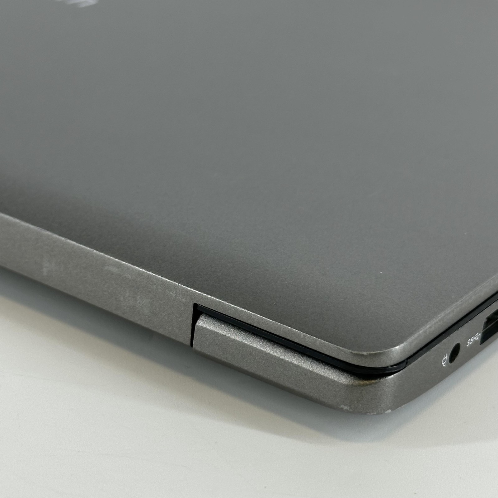 LG Gram 15 Gray FHD i5-1135G7 2.40GHz 16GB RAM 512GB SSD Split Frame