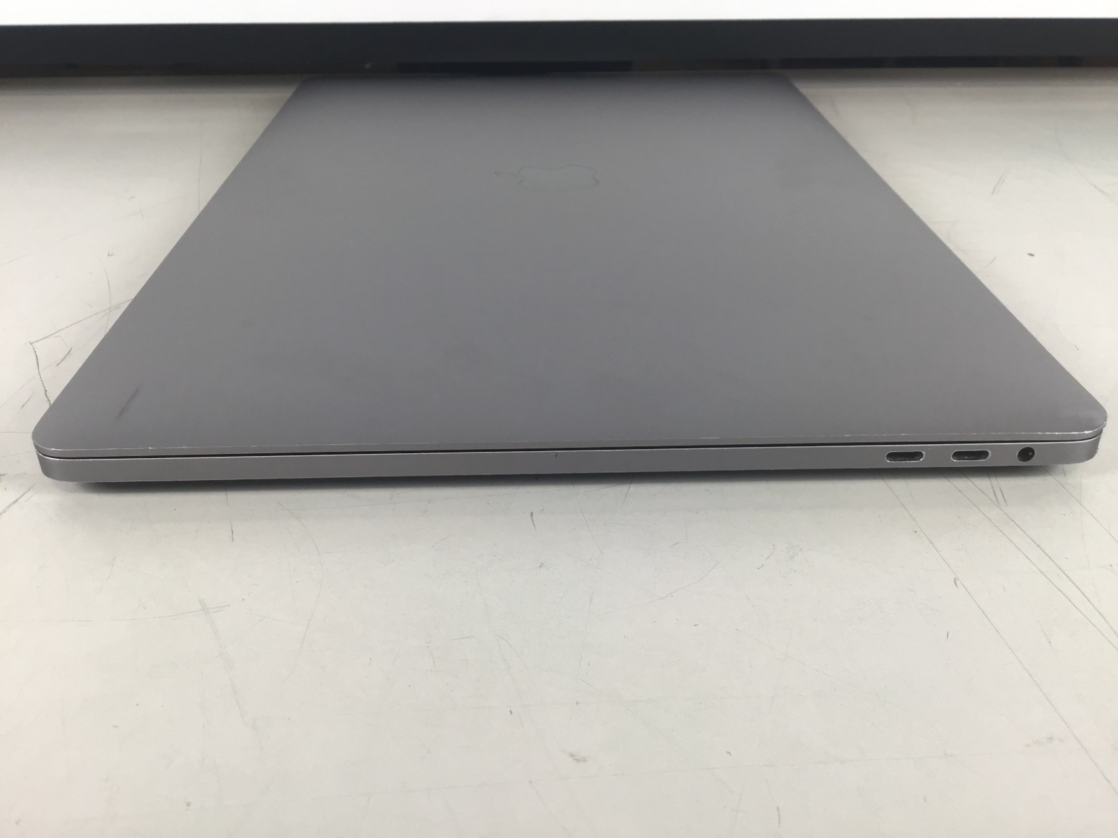 Lot of 2 Apple MacBook Pro 16″ A2141 i7-9750H 2.6GHz 16GB RAM 500B NVMe Gray~ II