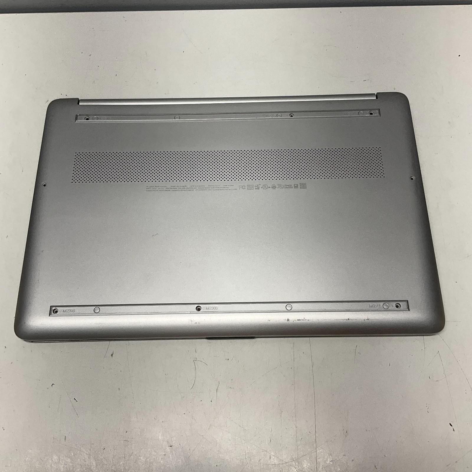 HP Laptop 15-dy1043dx 15.6″ Intel Core i5-1035G1 FOR PARTS ONLY BROKEN LCD