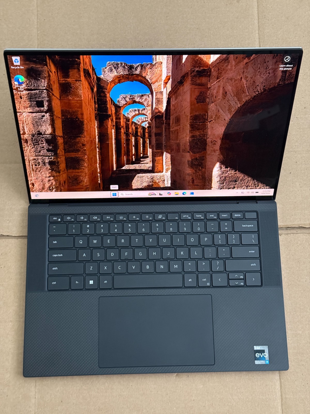 Dell Xps 9530 i9-13900h 32gb DDR5 Ram 4070 RTX GPU 1TB SSD 15.6″ OLED 3.5K W11