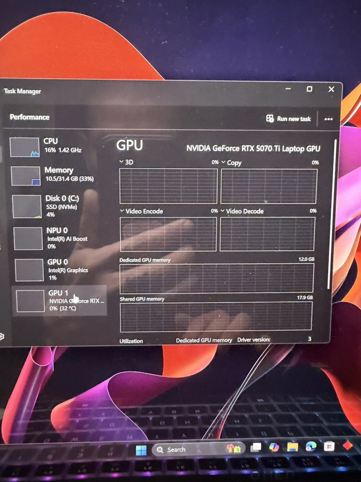 HP OMEN MAX 16 , RTX 5070Ti