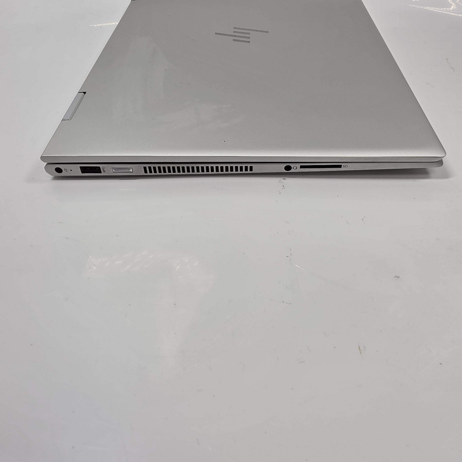 HP Envy x360 10210U 15.6″ I5-10210U 2.1GHz 8GB RAM 256GB SSD BAD BATTERY