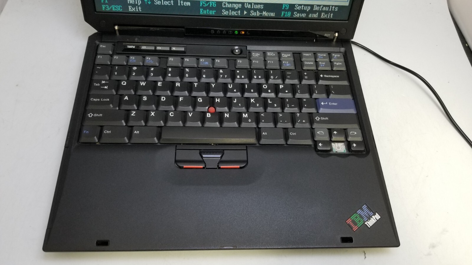 Vintage Lenovo ThinkPad R31 Pentium III-M @1.13GHz 248MB RAM NO HD NO OS