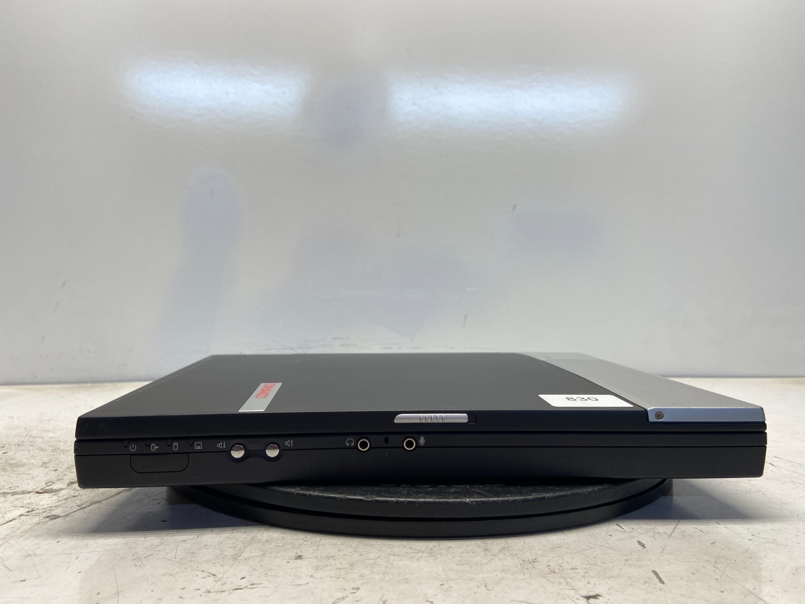 Compaq Evo N600C Intel Pentium III-M 1066MHz 256 MB NO HDD READ