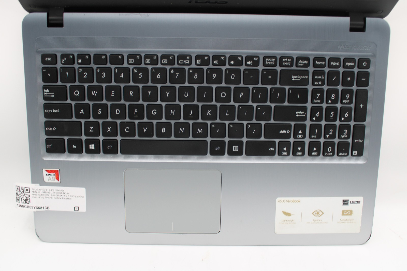 Asus Vivobook 15 X540B AMD A9 @ 3.1 GHz 8GB RAM 256GB SSD AMD Radeon No OS