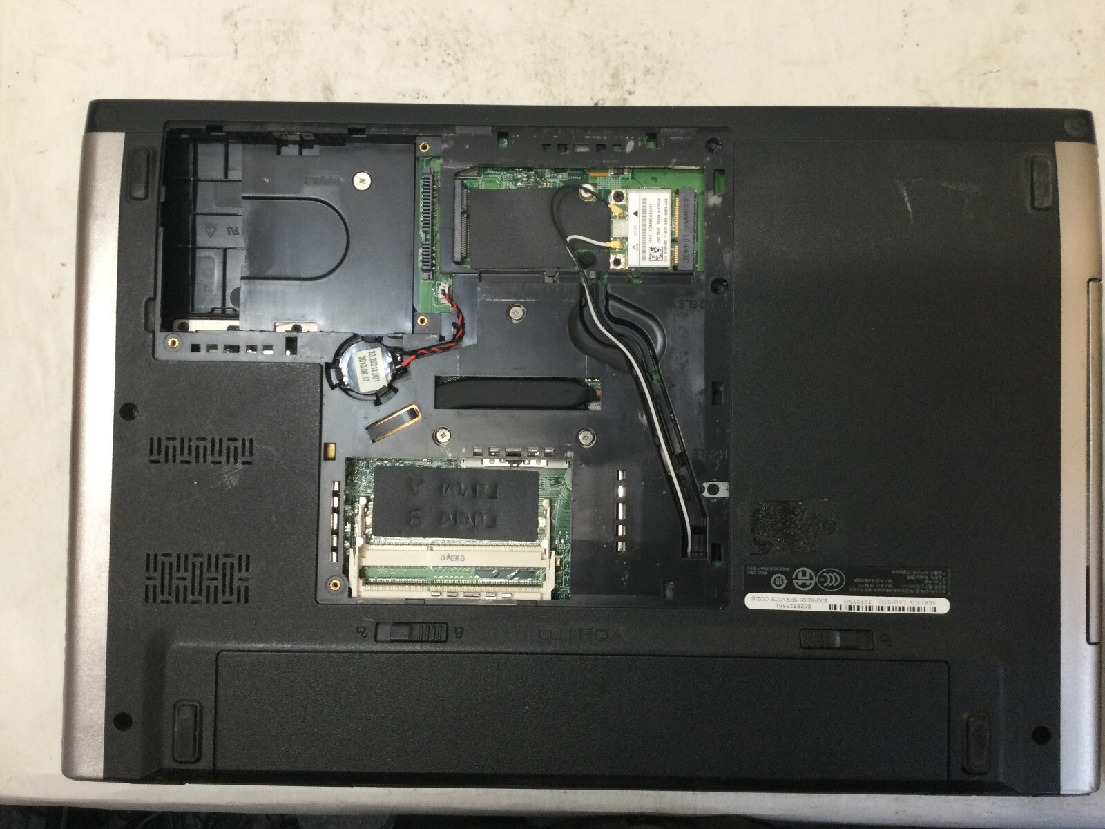 DELL VOSTRO 3500 – BOOTS TO BIOS – INTEL I5 M560 – NO RAM – READ DESCRIPTION -BB