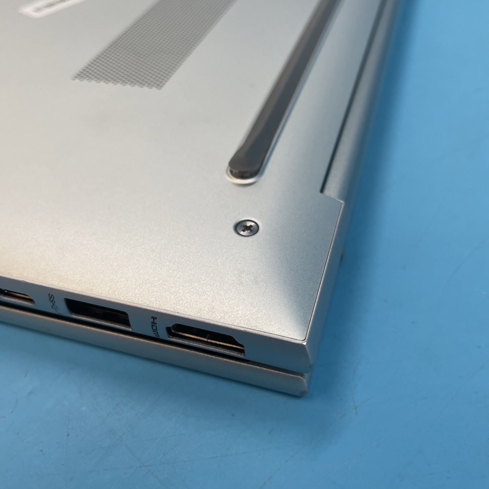 HP EliteBook 840 G10 | i5-1345U | 16GB RAM | 256GB SSD | WIN 11 PRO | 76% BATT
