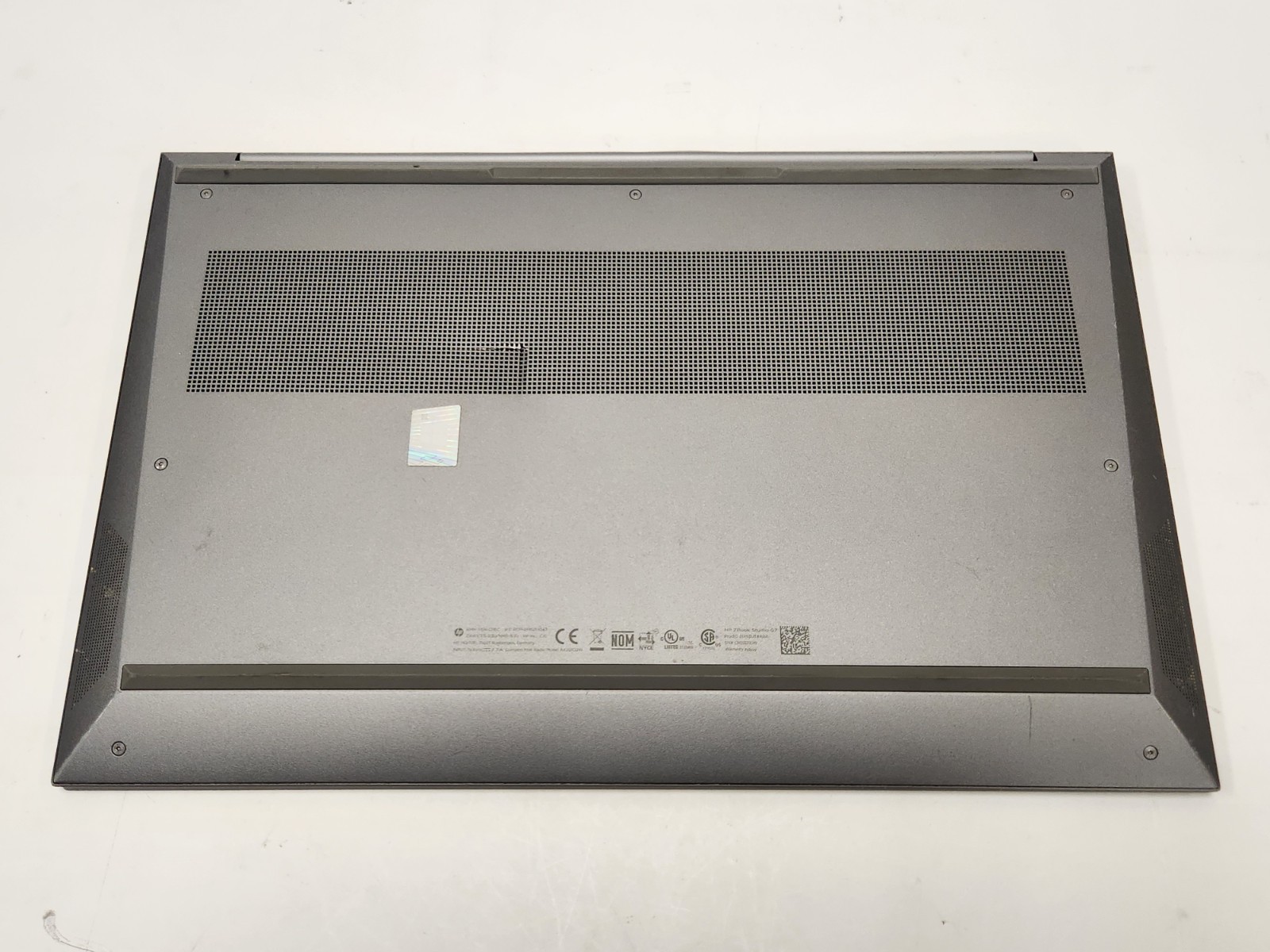 HP ZBook Studio G7 Workstation i7-10750H 2.6GHz 16GB 512GB T1000 W11P *READ*