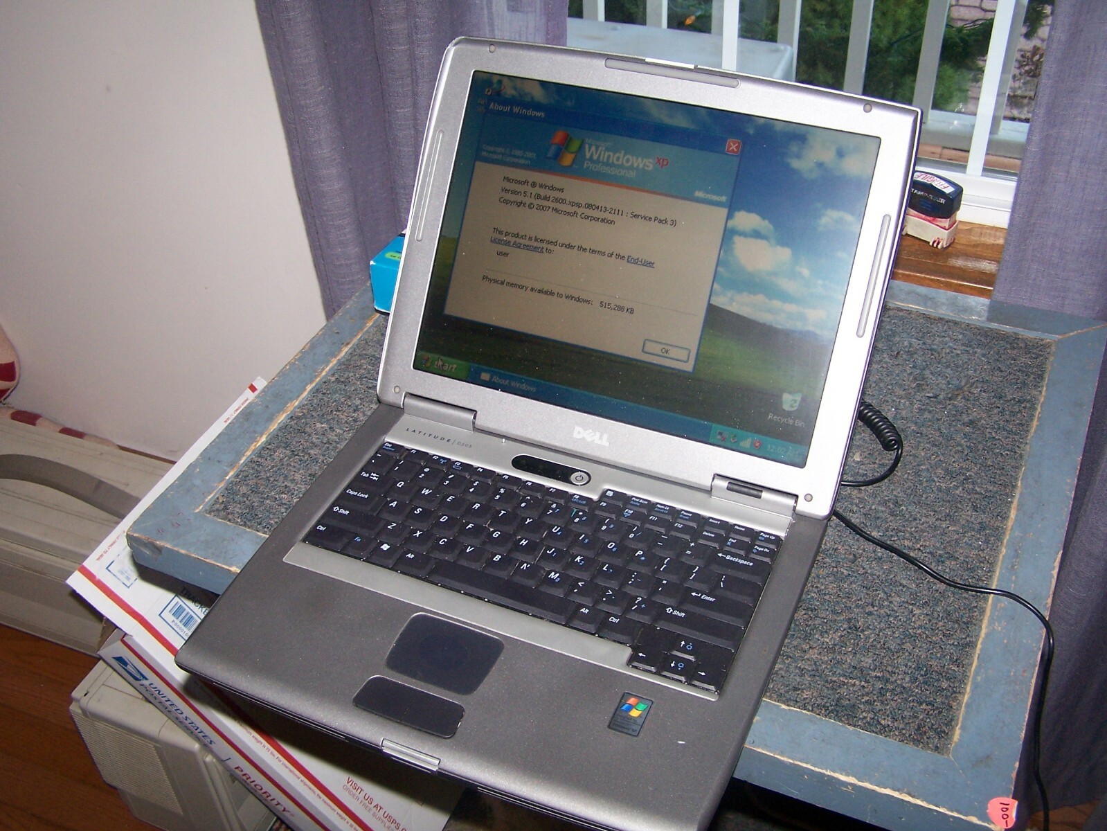 Dell Latitude D505 1.5GHZ 512MB RAM 60GB HDD WINDOWS XP AC ADAPTER CDRW