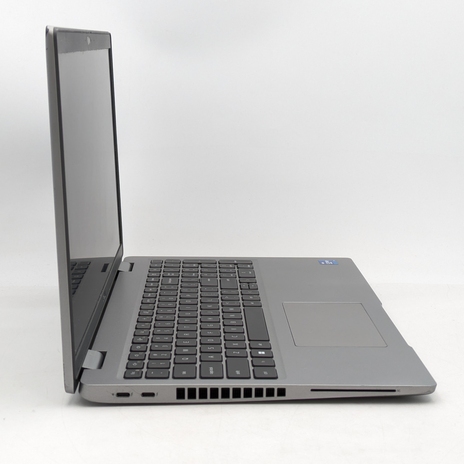 Dell Latitude 5520 15.6″ i7-1185G7 16GB DDR4 512GB SSD Windows 11 Home