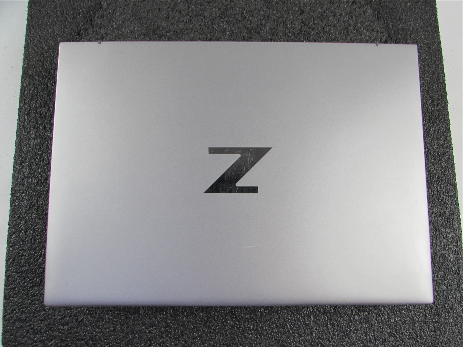 HP ZBOOK FIREFLY 14 (G9) 1920X1080 FHD CORE I5-1250P 256GB SSD 16GB RAM NO O.S