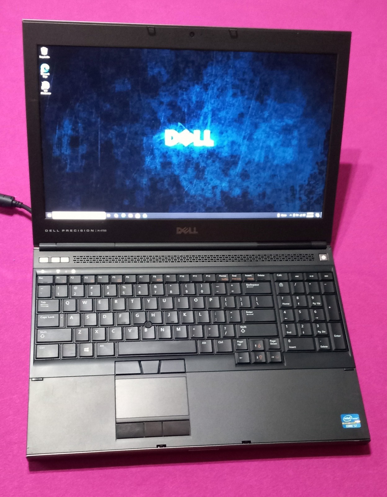 Dell Precision M4700 laptop Intel I7-3740qm 2.7-3.7Ghz 12GB 256GB NVIDIA P1000