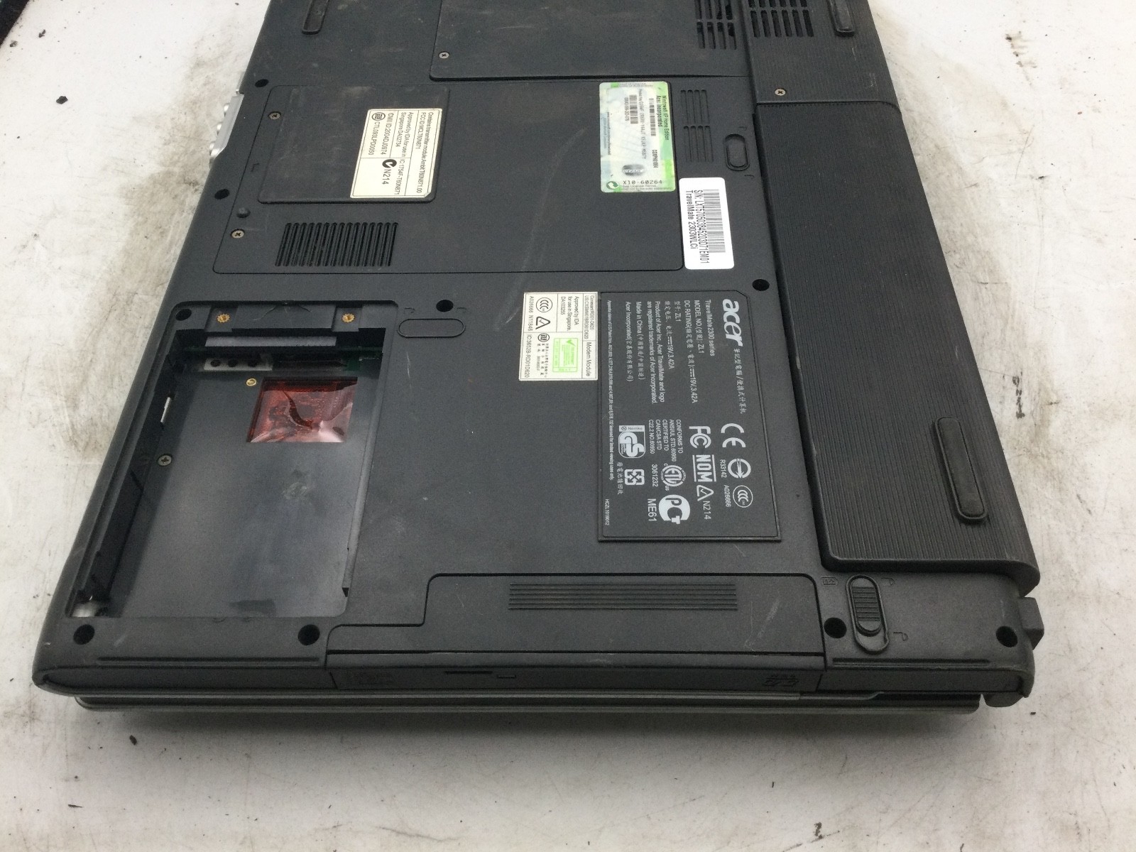 ACER TRAVELMATE 2300 – BOOTS TO BIOS – INTEL CELERON M – 256MB RAM – READ – BB