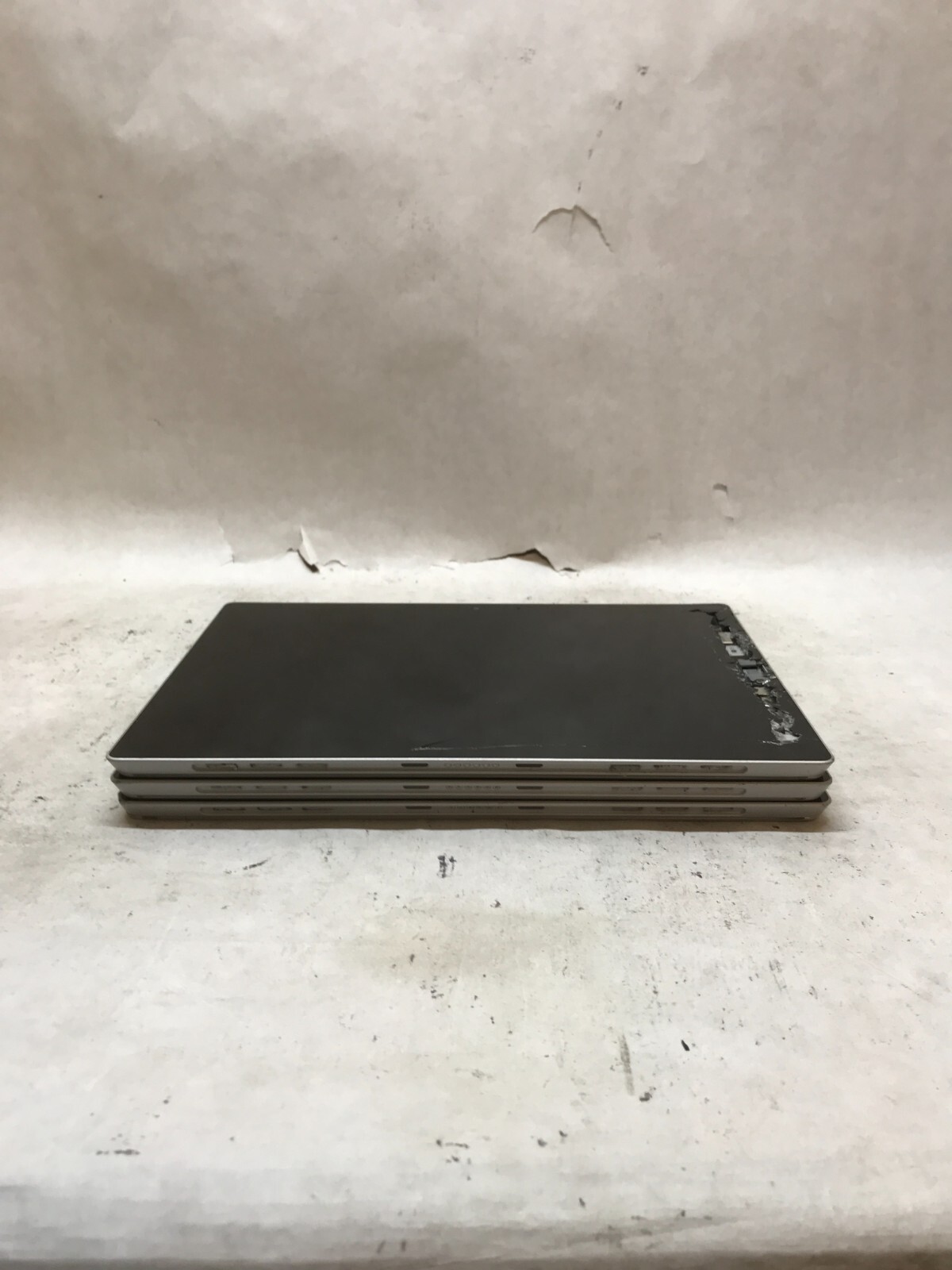 Lot of 3 Microsoft Surface 3 1645 12″ Intel Atom 4GB 32GB UNTESTED For Parts -DW