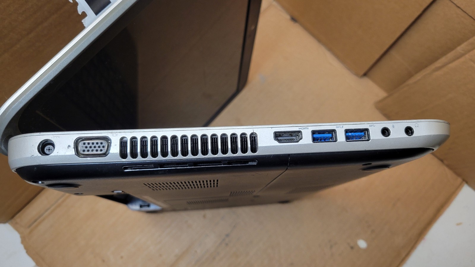 Dell Inspiron 5720 Laptop | i7-3612QM 2.10Ghz | 8GB Ram | 240GB SSD | Win 10