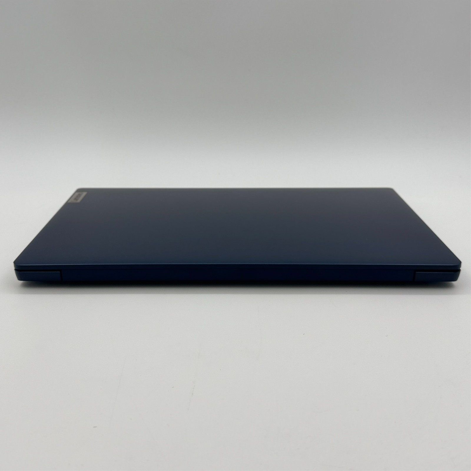 Lenovo IdeaPad Slim 3 15.6″ Laptop AMD Ryzen 5 40 8GB 256GB SSD FHD Blue