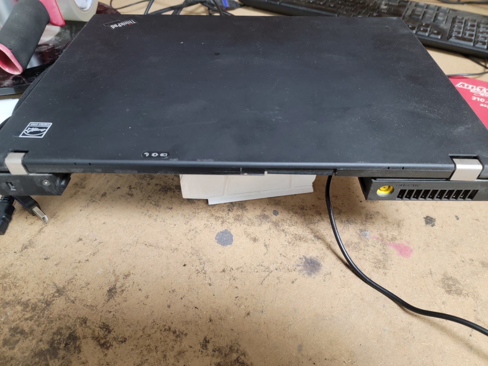 Lenovo T61 LAPTOP – INTEL CORE 2 DUO – 512MB RAM – PARTS ONLY – SEE DESCRIPTION