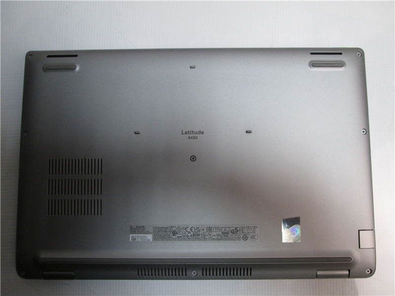 Dell Latitude 5430 Laptop i7-1265U 8GB No SSD Win 11 COA Grade C