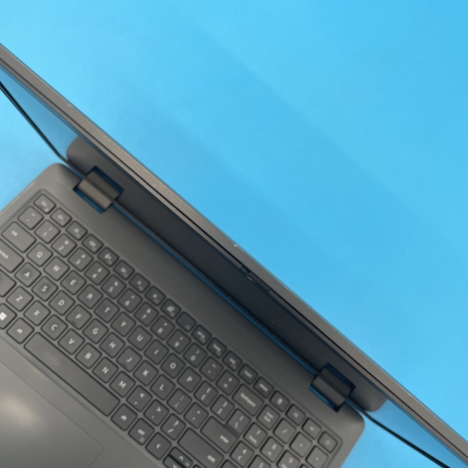 Dell Latitude 3540 | i5-1335U | 16GB RAM | 256GB SSD | WIN 11 PRO | 76% BATT