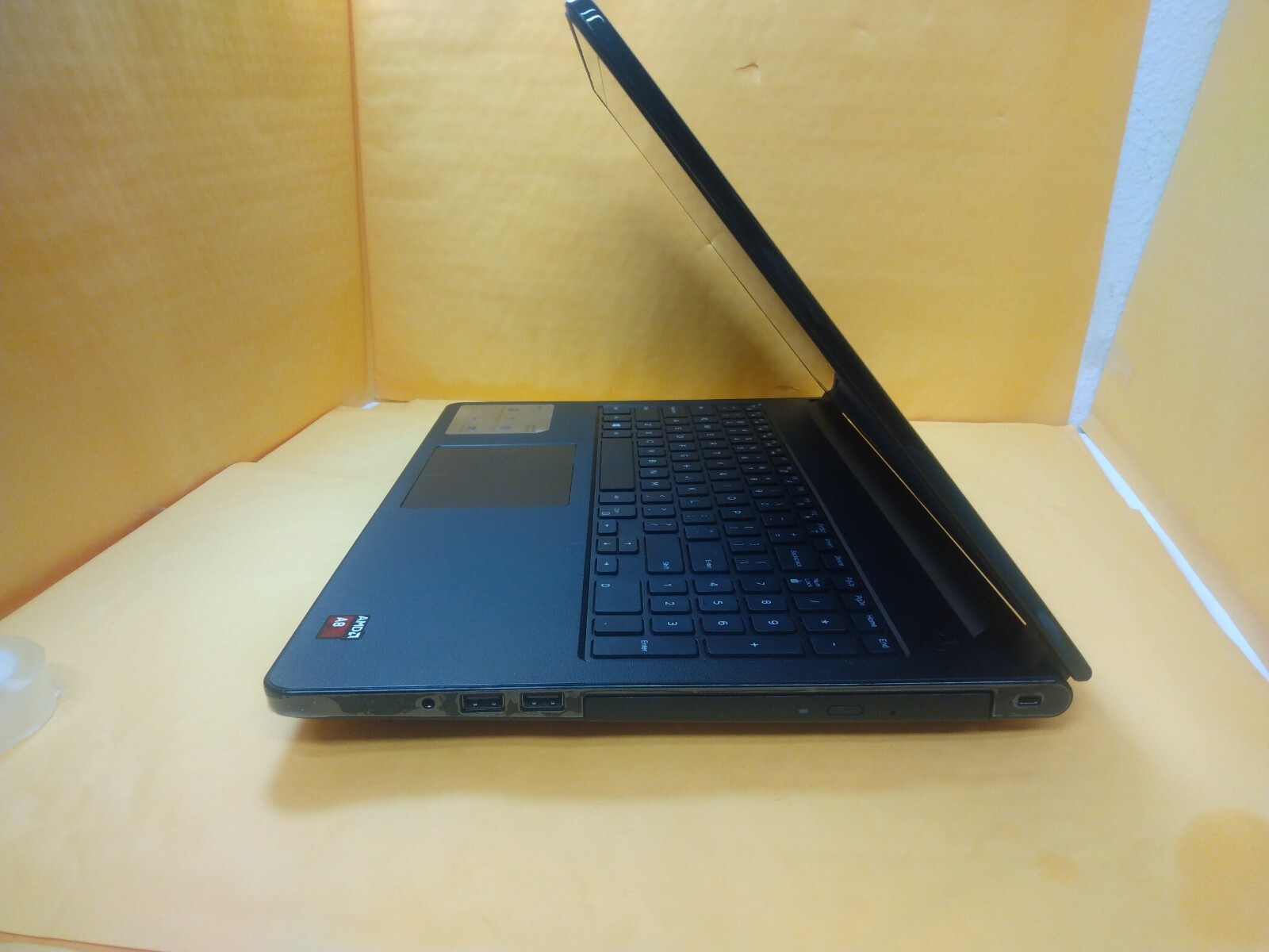 DELL INSPIRON 5555 AMD A8 7410 2.2GHz 6GB Ram 500GB HDD 15.6” TOUCHSCREEN WIN 11