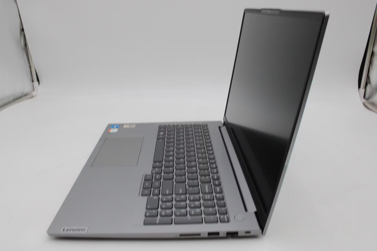 Lenovo ThinkBook 16 G6 IRL 16″ i5-1335U, 256GB NVMe, 16GB RAM