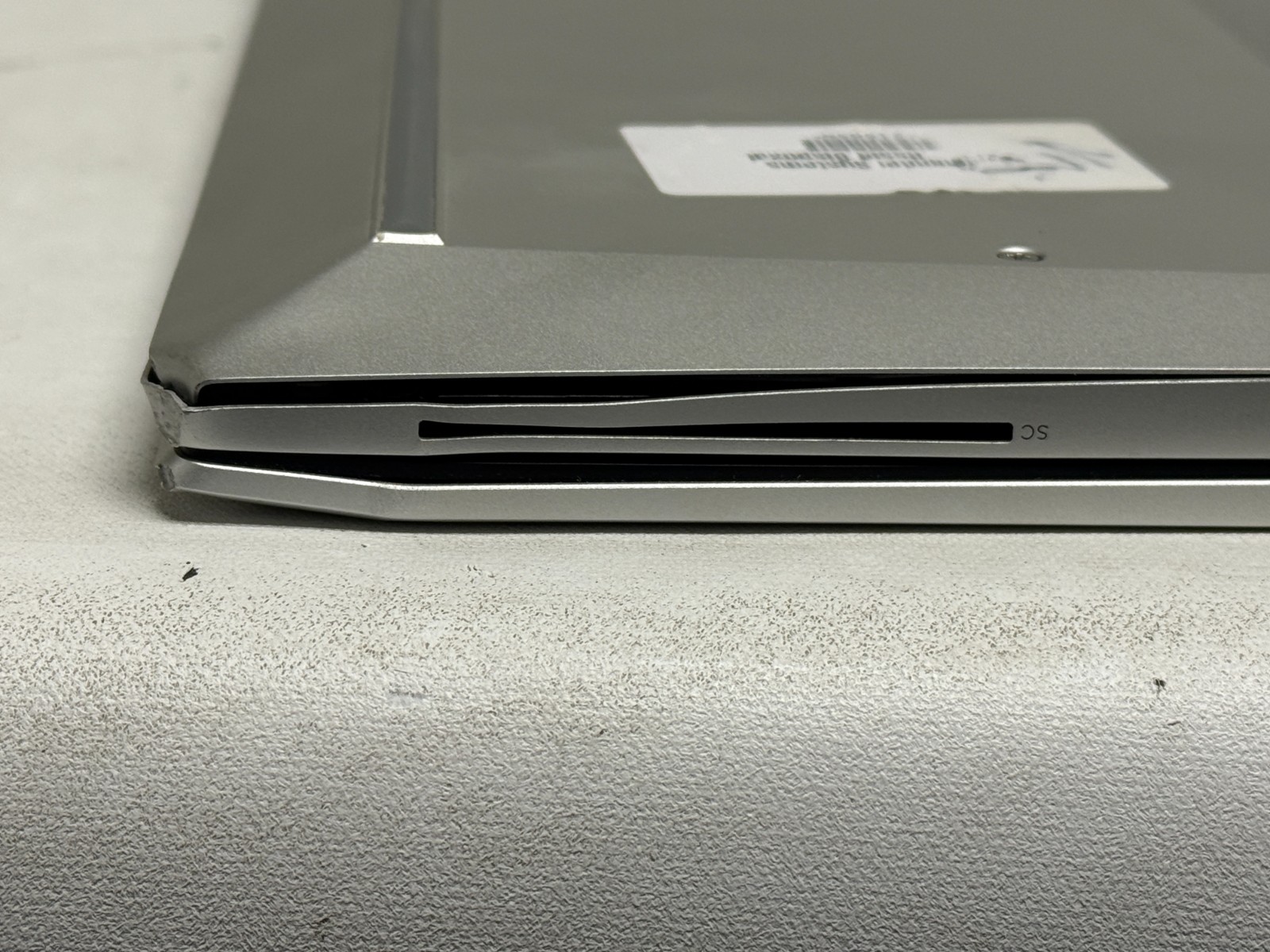 HP EliteBook 840 G8 14″ Touch (i7-1185G7 – 16GB RAM – 256GB SSD – Win11Home)