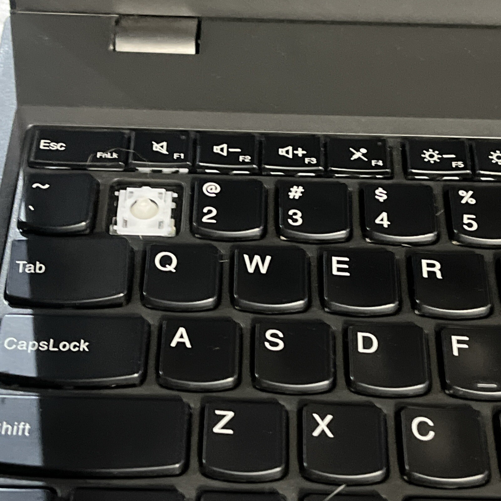 LENOVO THINKPAD T560 INTEL CORE I5-6300U 2.40GHZ 4GB RAM NO HD ,