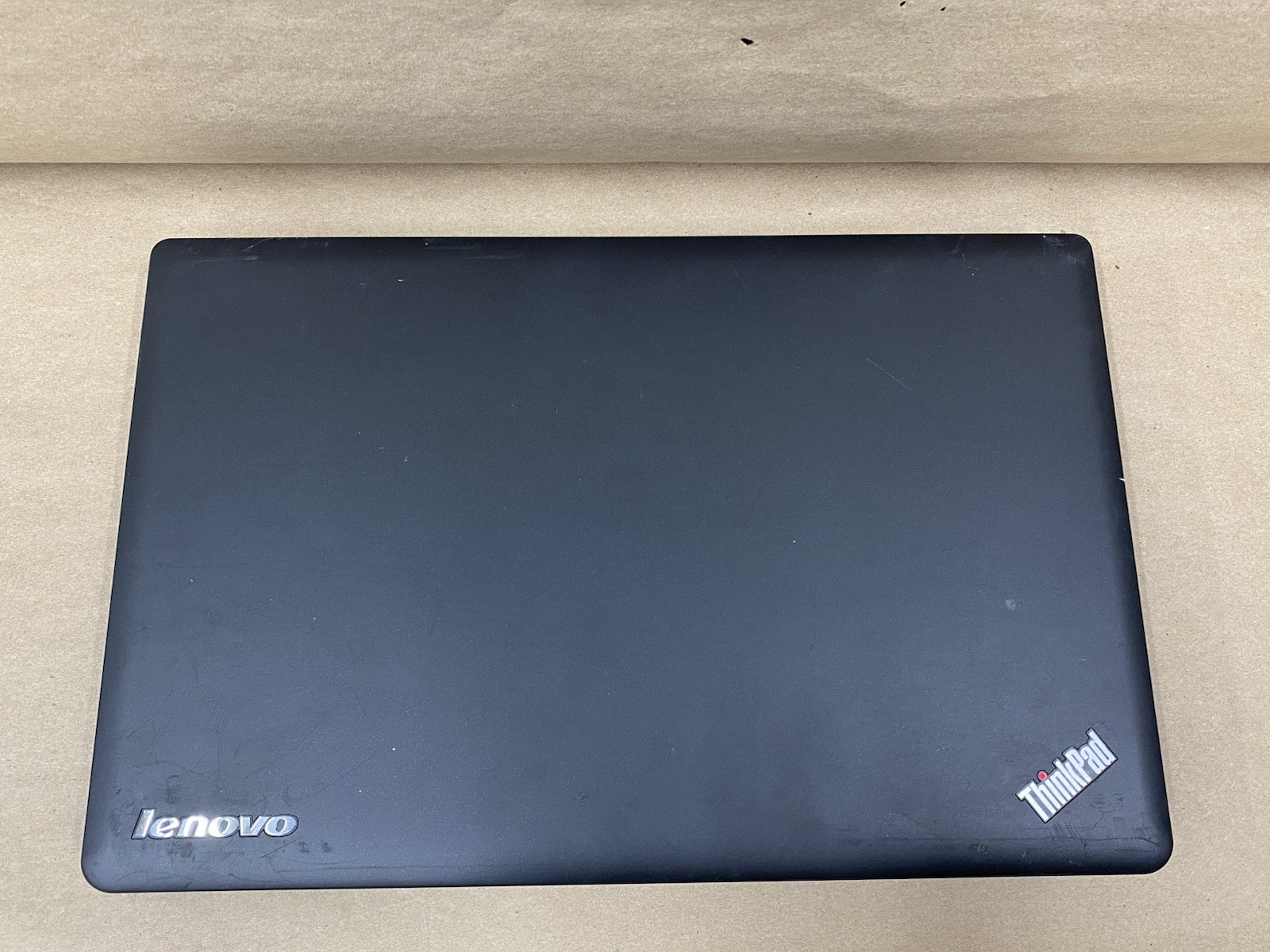 Lenovo E545 – 16″ 1366×768 – AMD A6-5350M – 8GB – 128GB SSD – Win 10 Pro