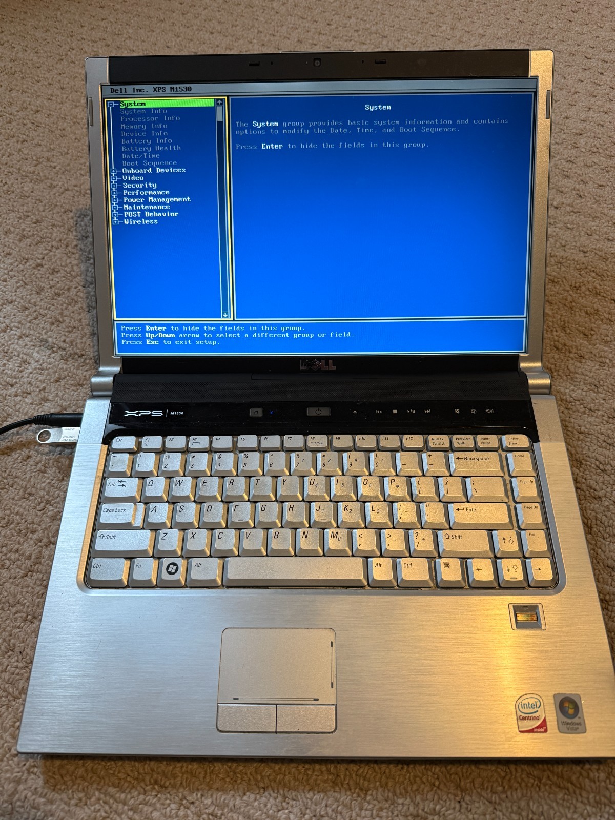 Dell XPS M1530 Notebook 4GB RAM, 250GB SSD, Slot DVD-RW w/AC Adapter & Case