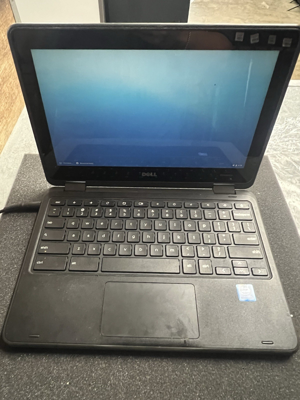 dell chromebook W Charger 4GB
