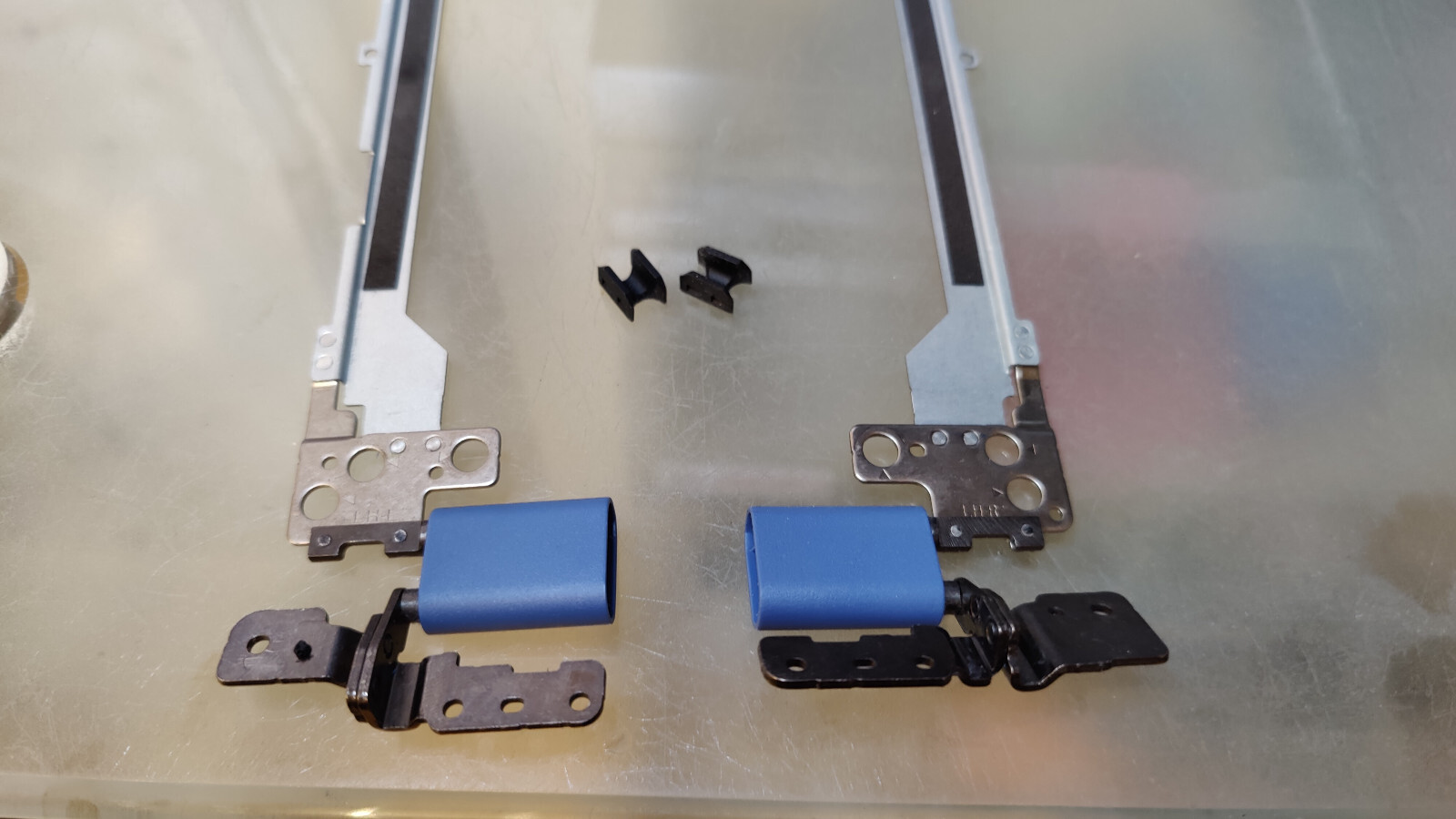 ACER R3 R3-131T HINGES HINGES 433.0650A.0001 433.0650B.0001