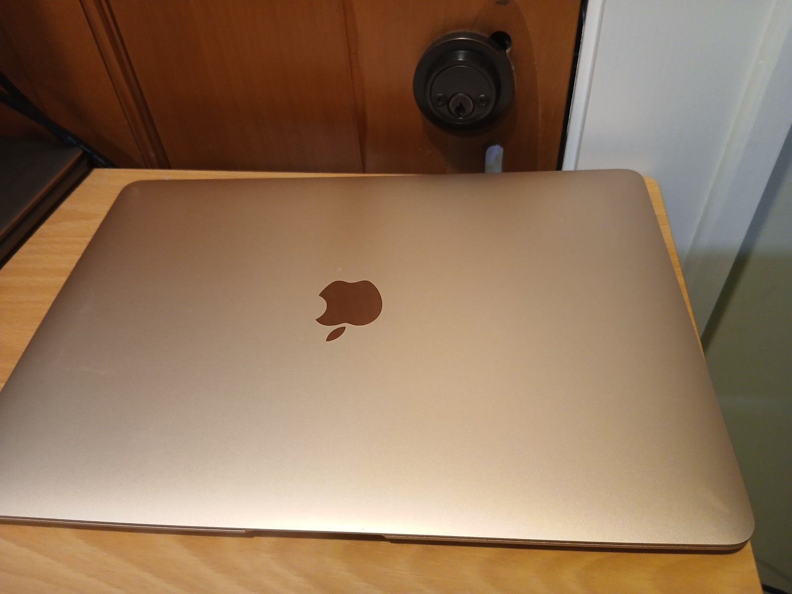 BROKEN Screen MacBook Air A2337