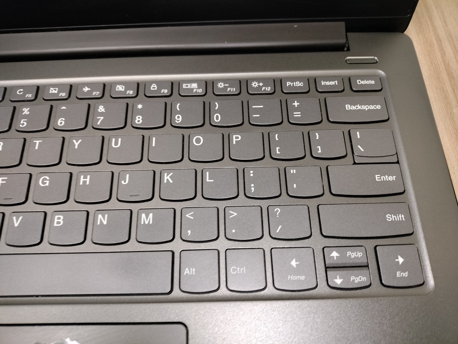 Lenovo Ideapad 530S-14ARR | Ryzen 5 2500U | 8GB RAM | 256GB SSD | NO OS