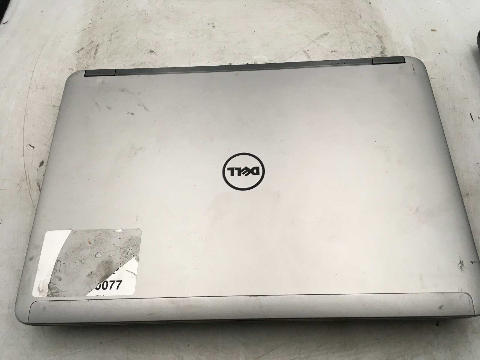 DELL LATITUDE E6440 – BOOTS TO BIOS/BAD LCD – INTEL I5 4TH GEN – NO RAM -14″-BB