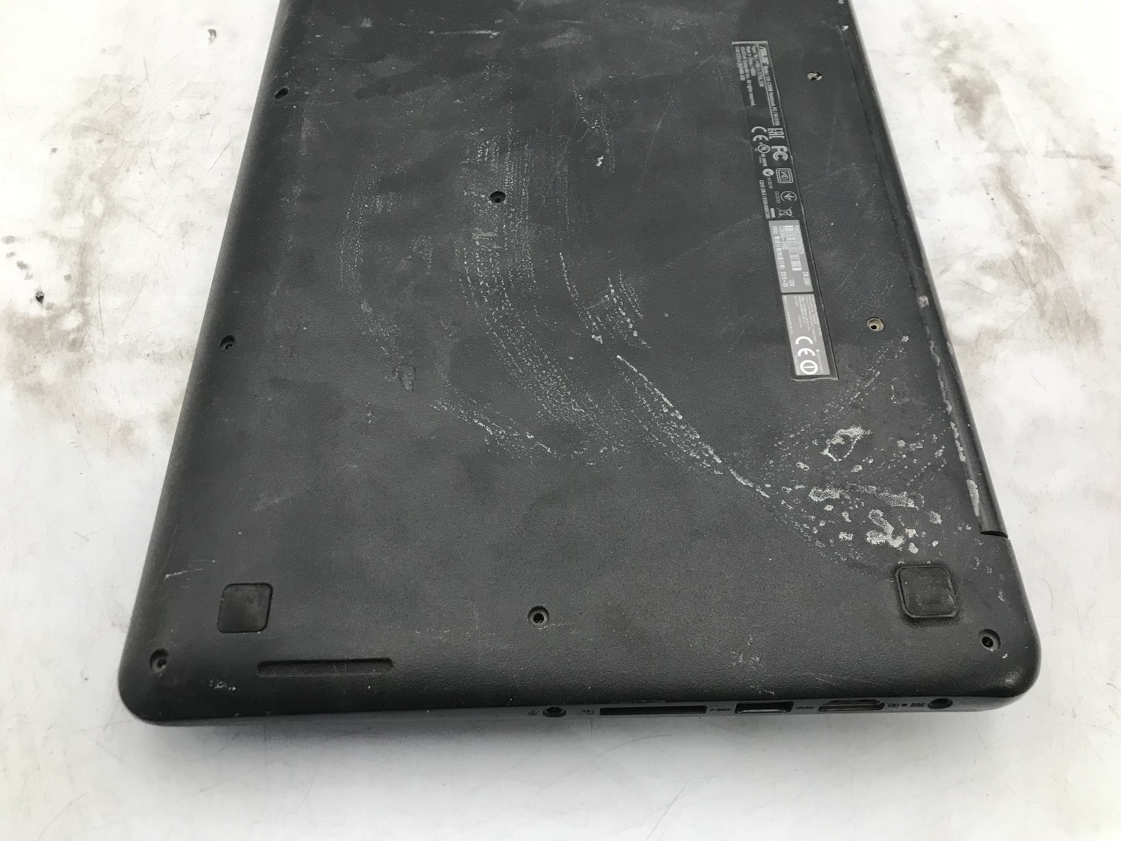 ASUS C300M CHROMEBOOK – FOR PARTS/REPAIR – INTEL CELERON N2830 – 2GB RAM – BB