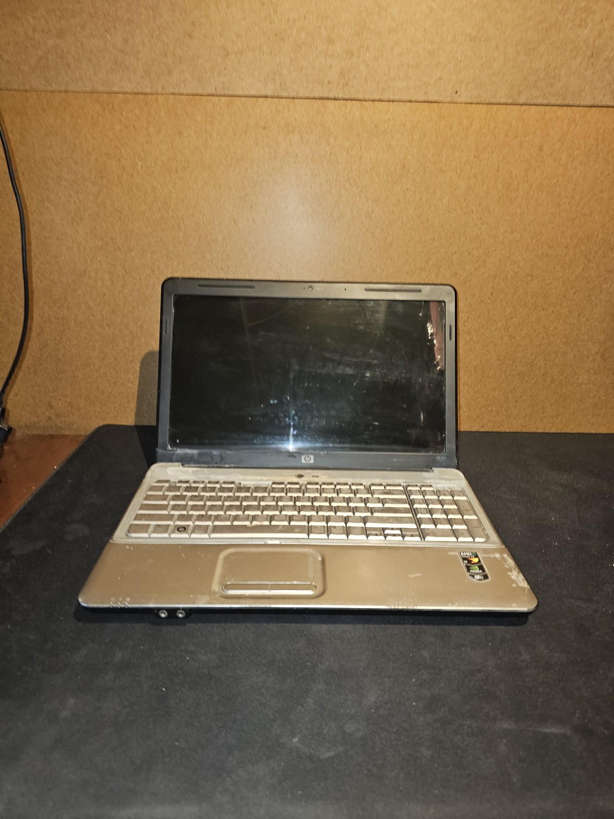 HP G60 15.6″ Windows 10 Laptop AMD Turion 64 X2 2GB RAM NOT WOKRING FOR PARTS