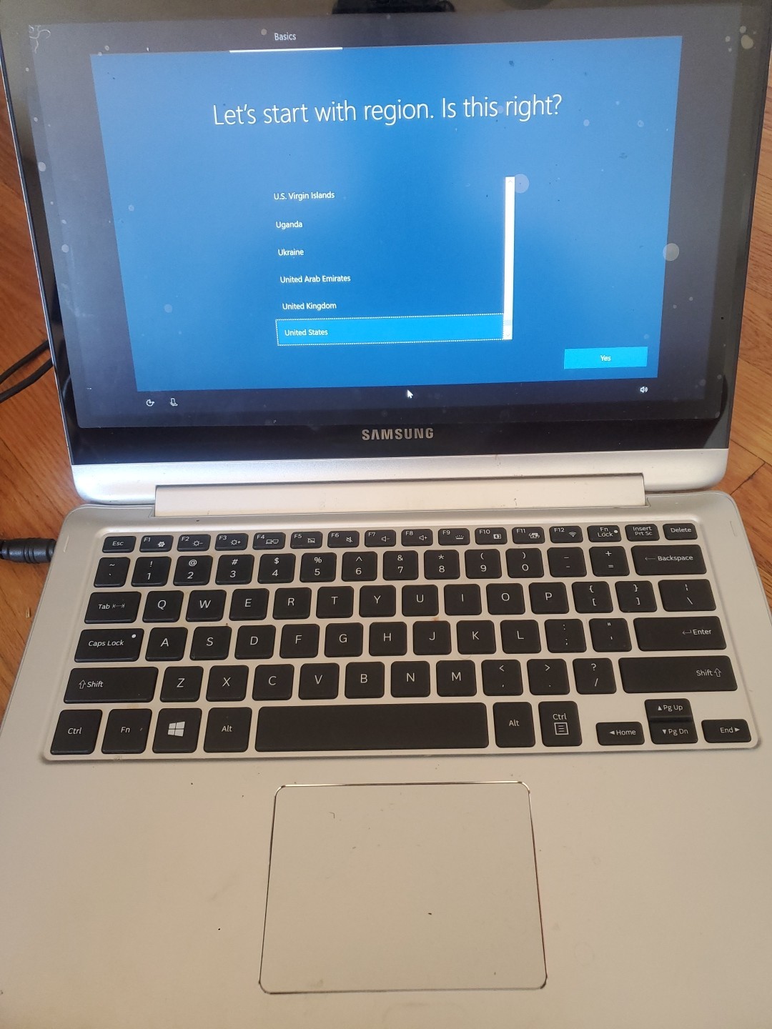 Samsung Notebook 7 Spin 13.3″ Touch Laptop (Intel i5 12 GB RAM) NP740U3M